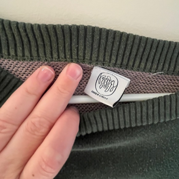 Fearless Sweater - Picture 7 of 8